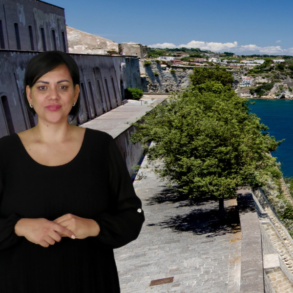 Castello di Baia sede del Museo Archeologico dei Campi Flegrei, con contenuti video accessibili in Lingua dei Segni Italiana.